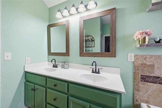 2010 Huntington Road, Oklahoma City, OK 73130