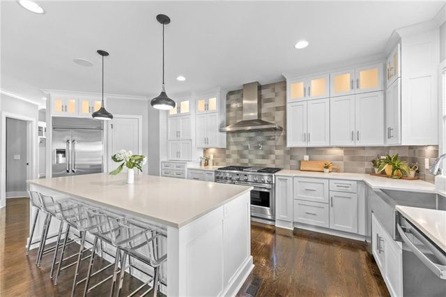 5710 Reinhardt Drive, Fairway, KS 66205