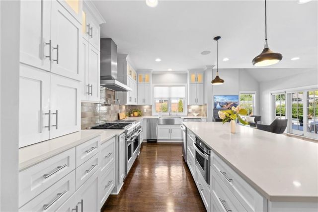 5710 Reinhardt Drive, Fairway, KS 66205