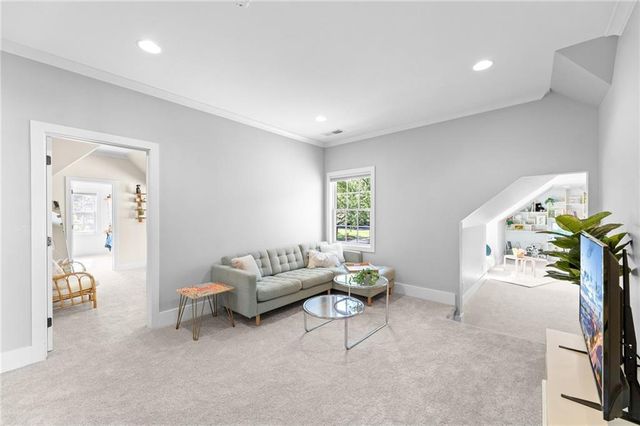 5710 Reinhardt Drive, Fairway, KS 66205
