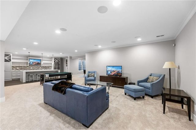 5710 Reinhardt Drive, Fairway, KS 66205