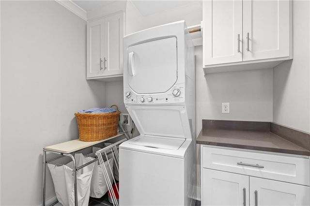 5710 Reinhardt Drive, Fairway, KS 66205