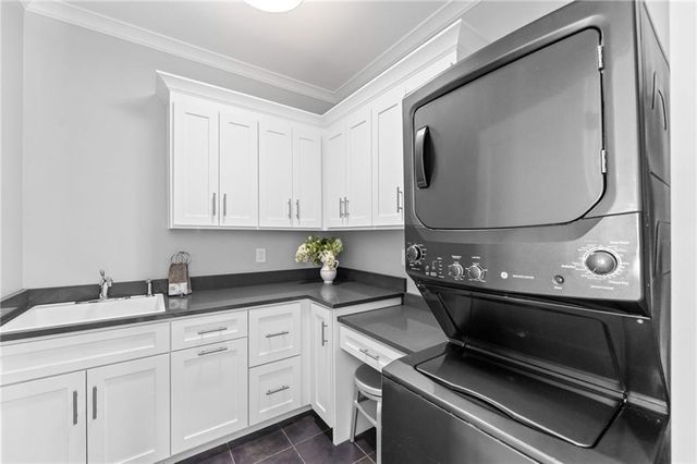 5710 Reinhardt Drive, Fairway, KS 66205