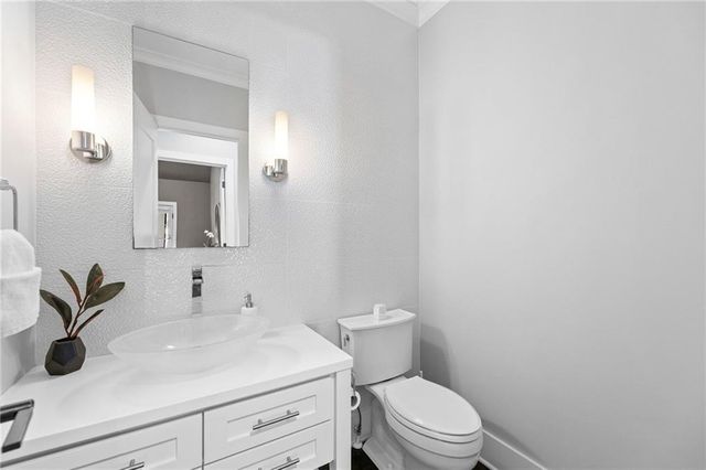 5710 Reinhardt Drive, Fairway, KS 66205