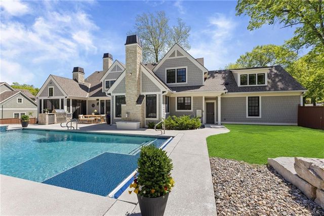 5710 Reinhardt Drive, Fairway, KS 66205