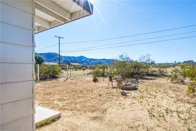 6546 Rose Ellen Avenue, 29 Palms, CA 92277