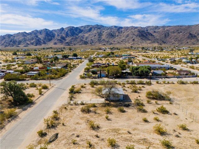 6546 Rose Ellen Avenue, 29 Palms, CA 92277
