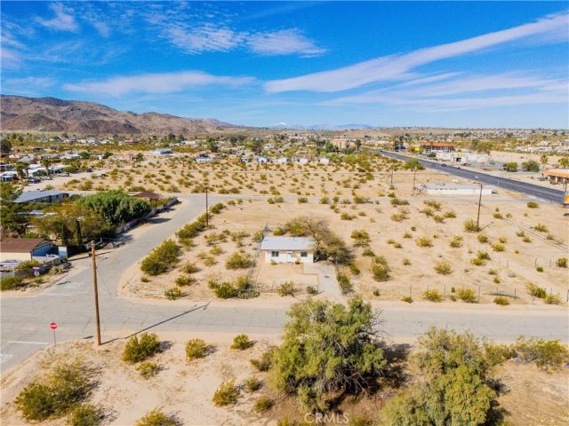 6546 Rose Ellen Avenue, 29 Palms, CA 92277