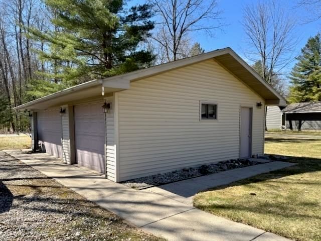 2926 West River Drive, Gladwin, MI 48624