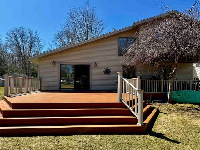 2926 West River Drive, Gladwin, MI 48624