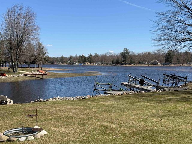 2926 West River Drive, Gladwin, MI 48624