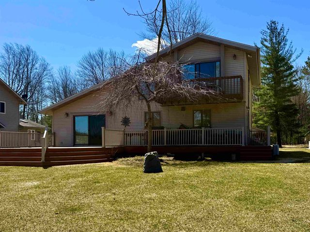 2926 West River Drive, Gladwin, MI 48624