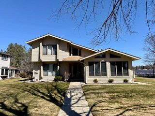 2926 West River Drive, Gladwin, MI 48624