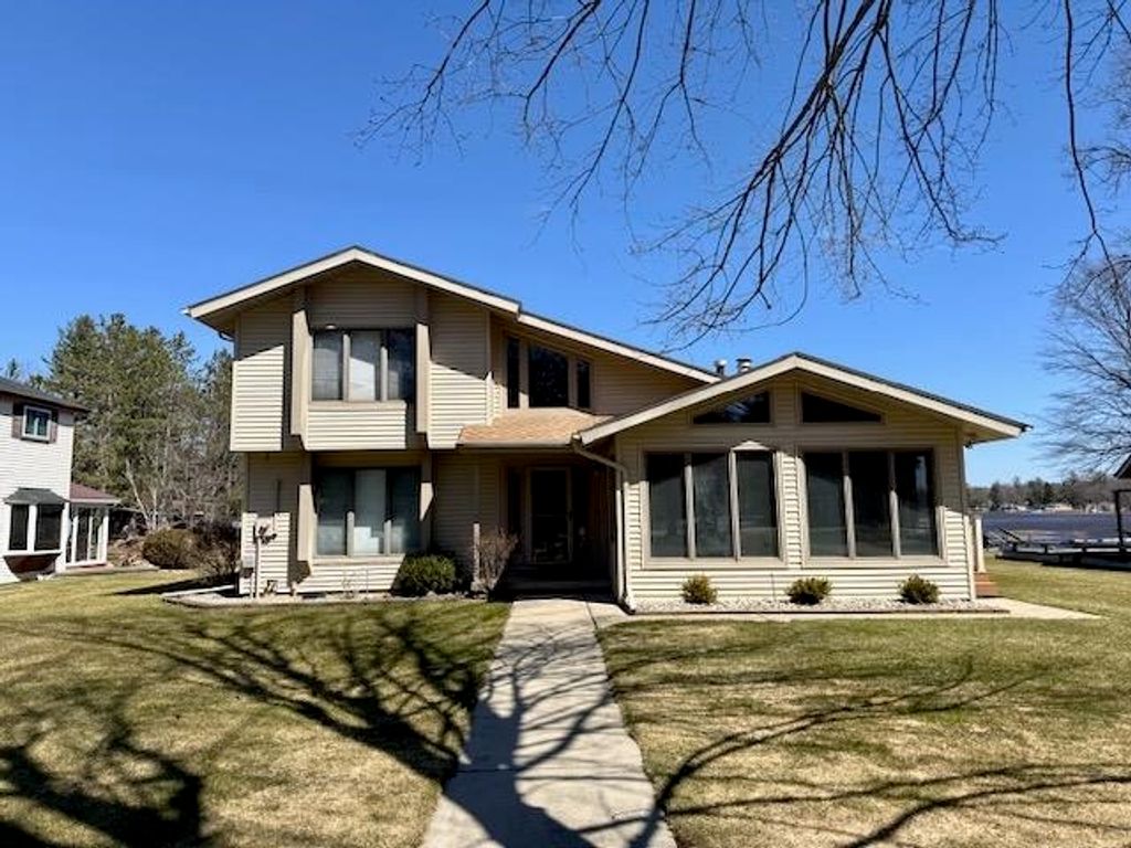 2926 West River Drive, Gladwin, MI 48624