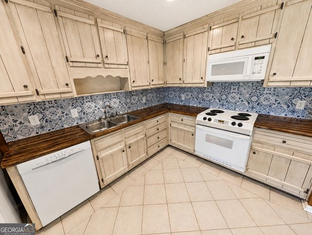 2868 Country Lane NW, Kennesaw, GA 30152