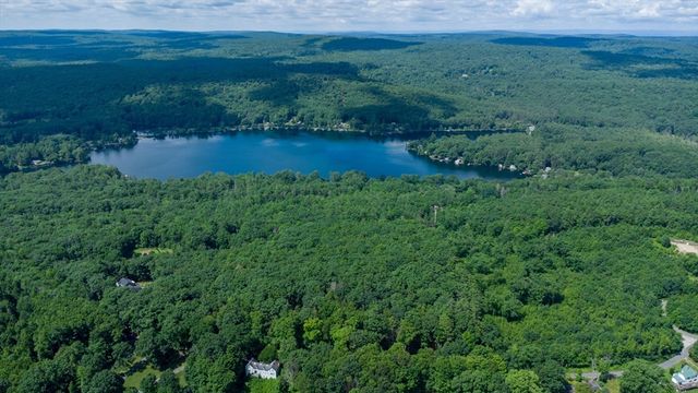 Lot Walnut Hill, Orange, MA 01364