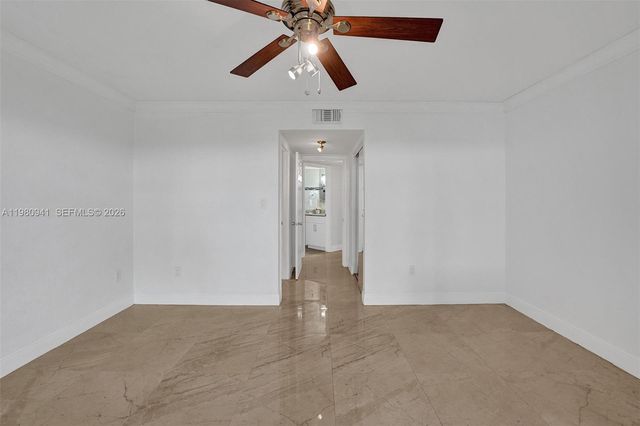 21300 San Simeon Way P6, Miami, FL 33179