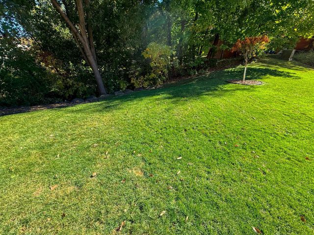 6040 Oakview Court, Shorewood, MN 55331