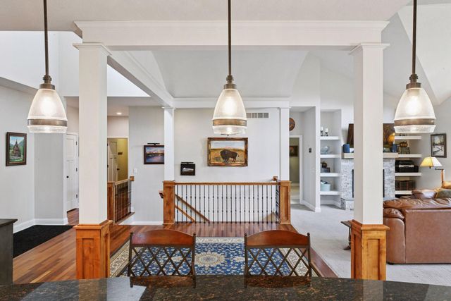 6040 Oakview Court, Shorewood, MN 55331