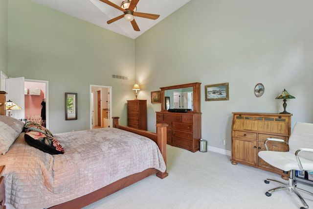 6040 Oakview Court, Shorewood, MN 55331