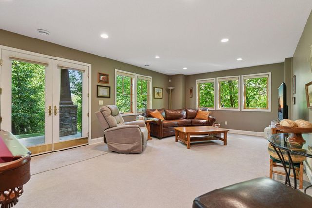 6040 Oakview Court, Shorewood, MN 55331