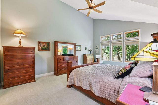 6040 Oakview Court, Shorewood, MN 55331