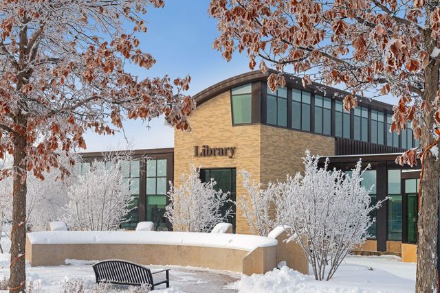 6040 Oakview Court, Shorewood, MN 55331