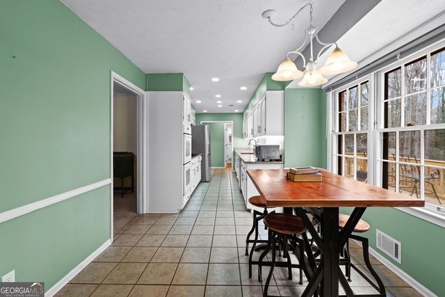 1080 Wedgewood Drive, Fayetteville, GA 30214