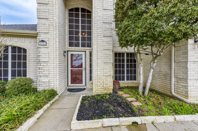 5701 San Felipe Drive, Haltom City, TX 76137