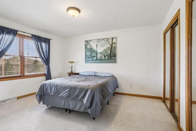 1690 DRUM CORPS DRIVE, Menasha, WI 54952