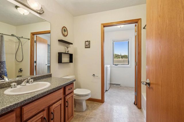 1690 DRUM CORPS DRIVE, Menasha, WI 54952