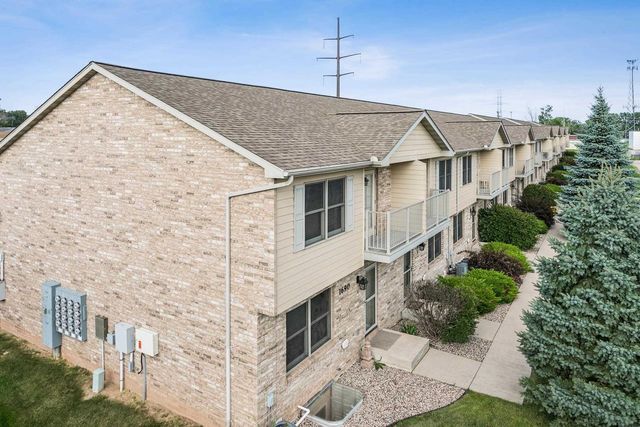 1690 DRUM CORPS DRIVE, Menasha, WI 54952