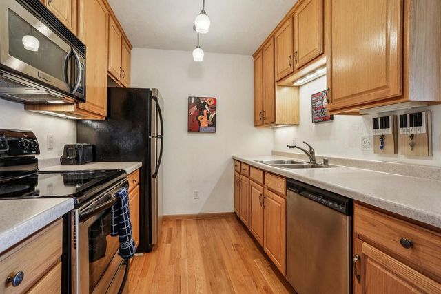 1690 DRUM CORPS DRIVE, Menasha, WI 54952