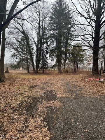 14665 W Akron Canfield Road, Berlin Center, OH 44401