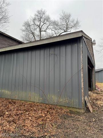 14665 W Akron Canfield Road, Berlin Center, OH 44401