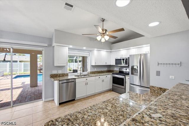 130 SE 28th TER, Cape Coral, FL 33904