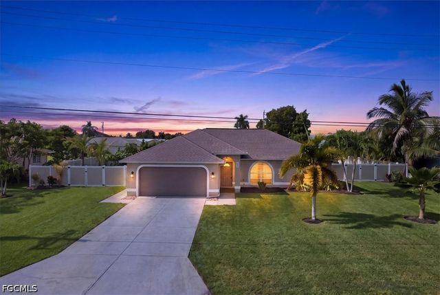 130 SE 28th TER, Cape Coral, FL 33904