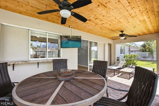 130 SE 28th TER, Cape Coral, FL 33904