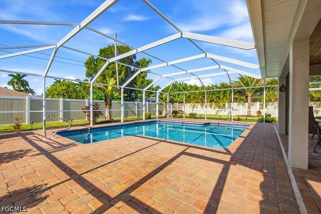 130 SE 28th TER, Cape Coral, FL 33904