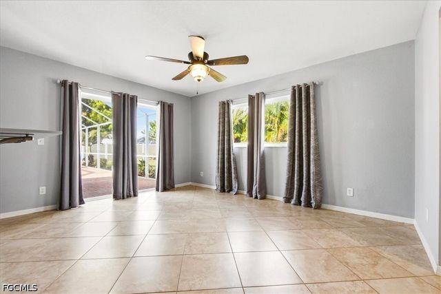 130 SE 28th TER, Cape Coral, FL 33904