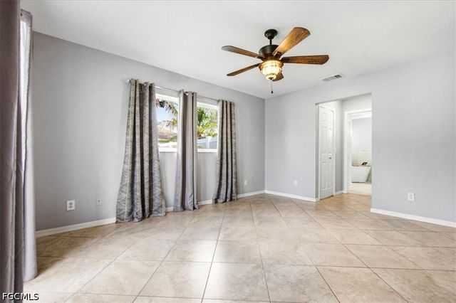 130 SE 28th TER, Cape Coral, FL 33904