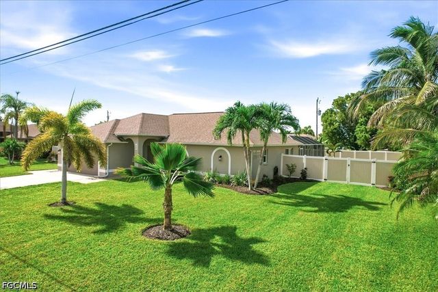 130 SE 28th TER, Cape Coral, FL 33904