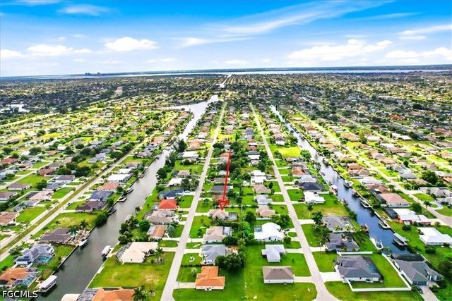 130 SE 28th TER, Cape Coral, FL 33904