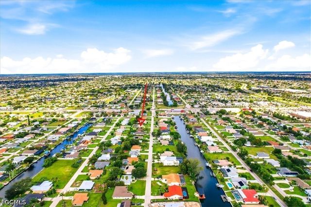 130 SE 28th TER, Cape Coral, FL 33904