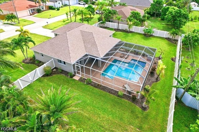 130 SE 28th TER, Cape Coral, FL 33904