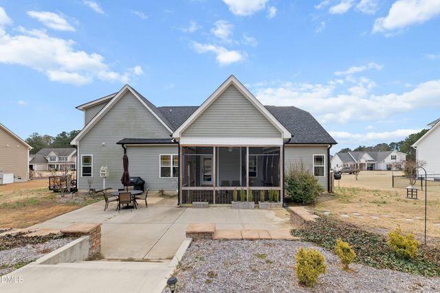 59 Coats Ridge Drive, Benson, NC 27504