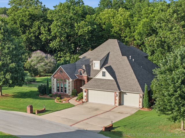 7309 S 286th East Avenue, Broken Arrow, OK 74014