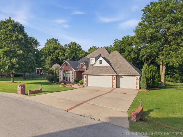 7309 S 286th East Avenue, Broken Arrow, OK 74014