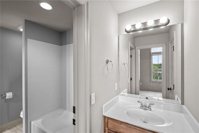 20215 W 89th Terrace, Lenexa, KS 66220