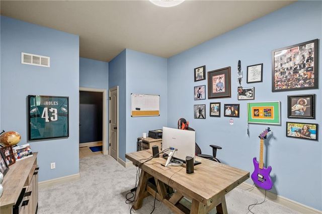 20215 W 89th Terrace, Lenexa, KS 66220